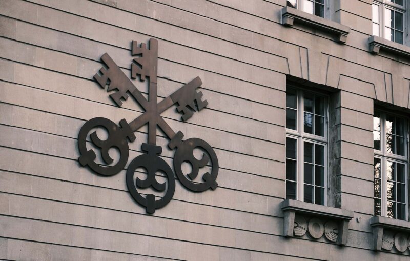 ubs bank sign